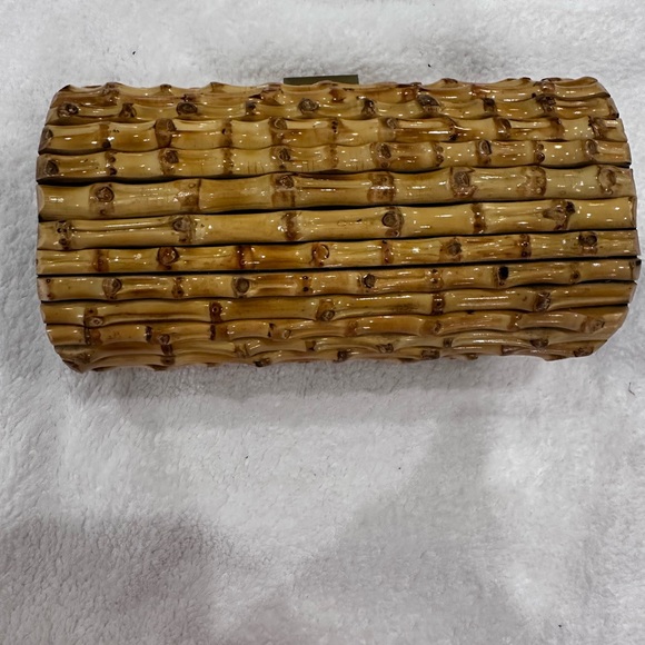 Rattan clutch! Rattan in good condition lining inside of purse shows some wear. - Picture 1 of 14